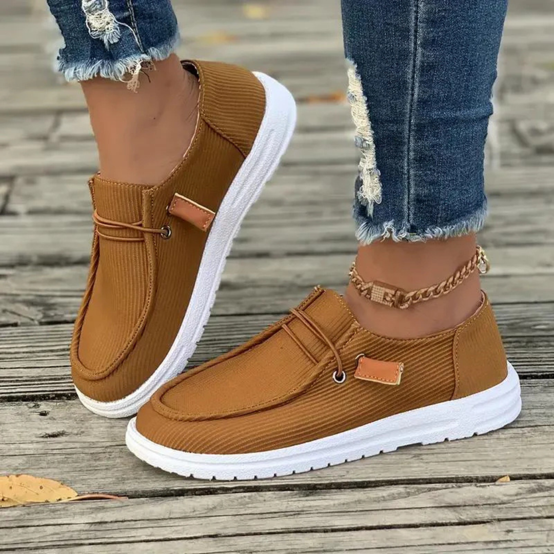 Slip-on platta sommarskor för kvinnor
