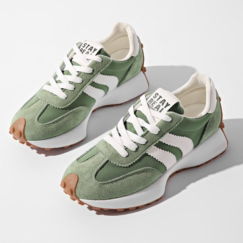 Damplatåsneakers med snörning