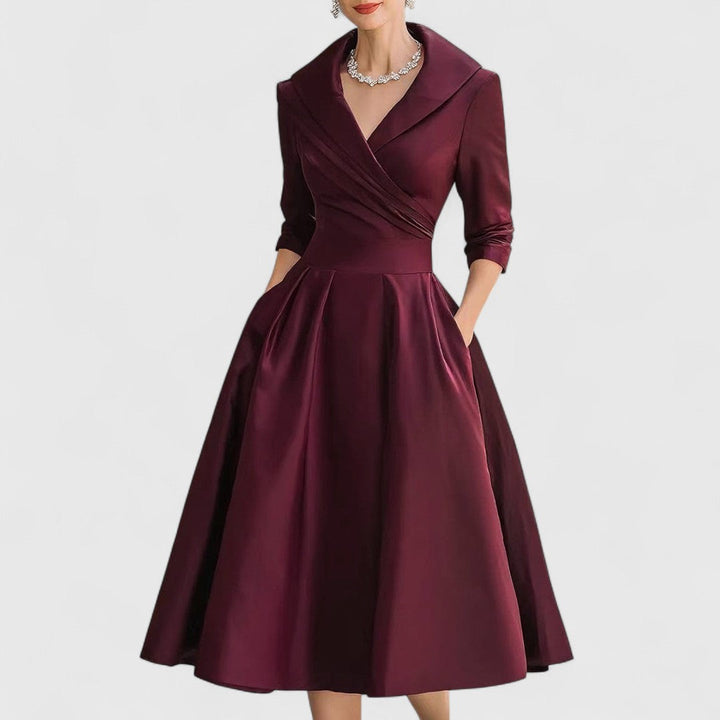 Elegant omlottklänning med v-ringning för kvinnor