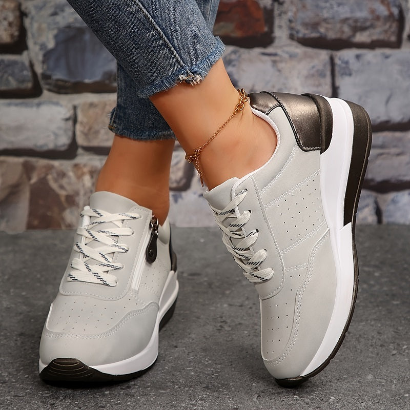 Låga sneakers med snörning för kvinnor