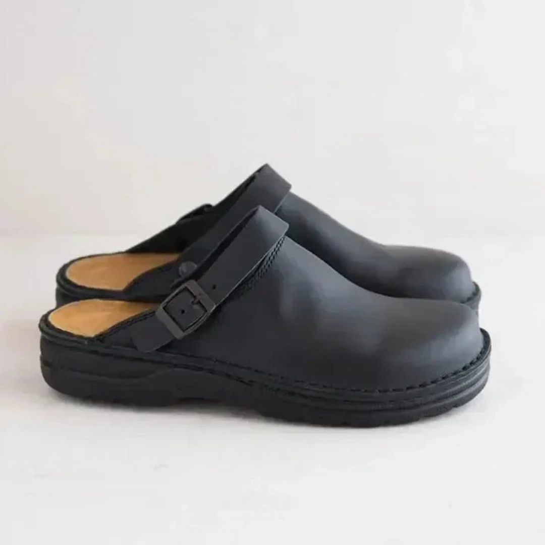 Slip-on träskor med hål för kvinnor