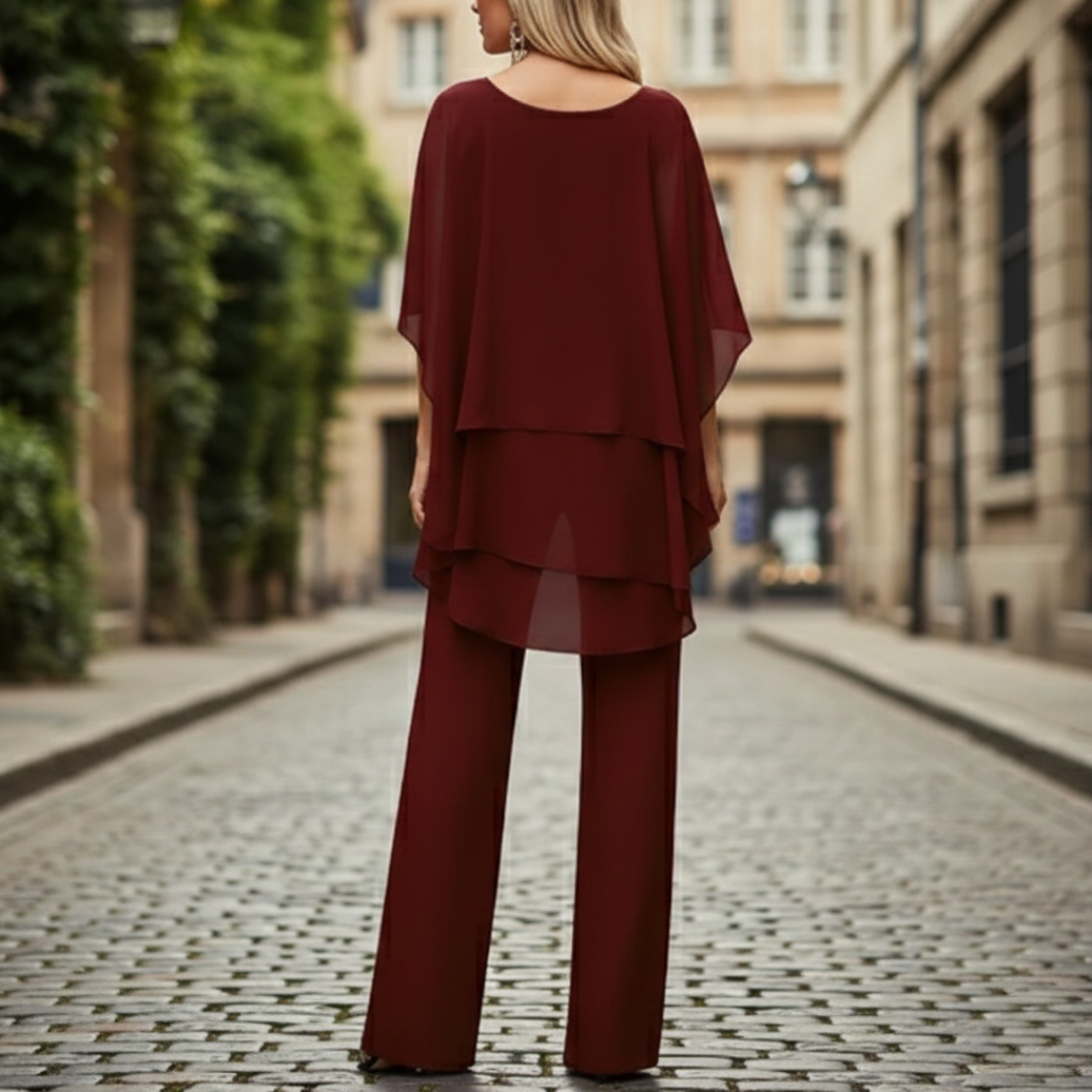 Damset: vida byxor med blus