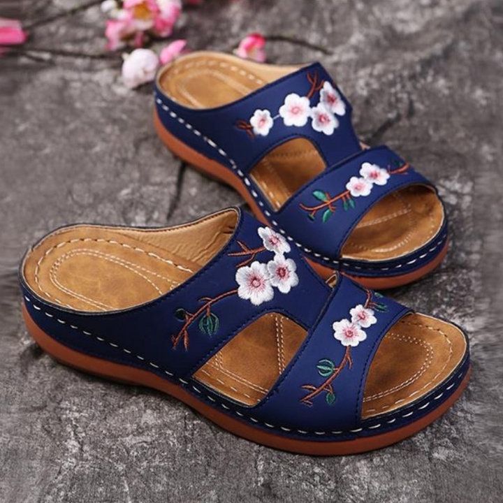 Ortopediska blommiga platåflip-flops för kvinnor