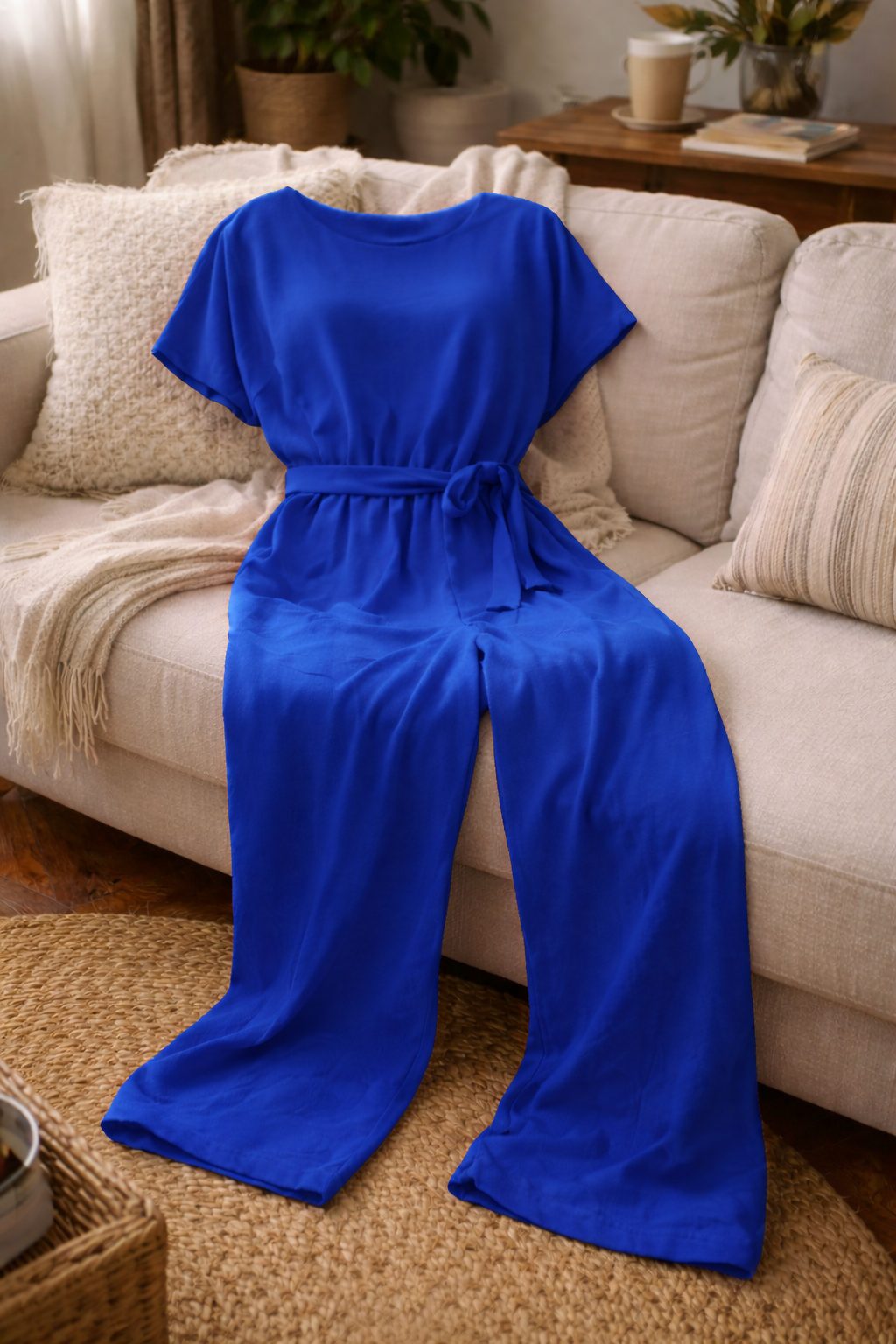 Jumpsuit med vida ben och bälte för kvinnor
