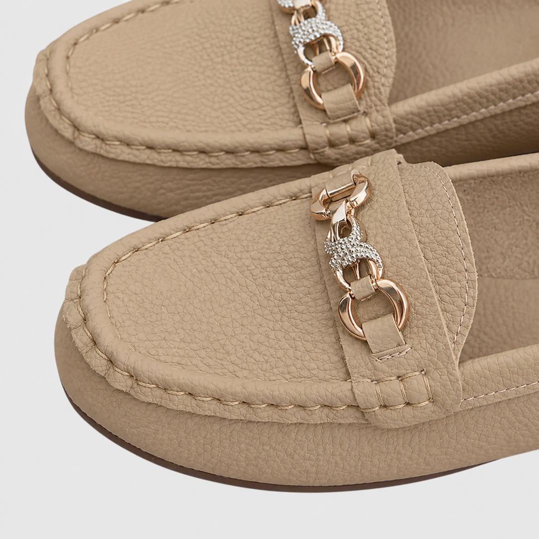 Slip-on mockasiner med kedja för dam