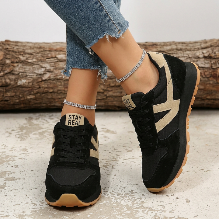 Ebba | Sneakers Dam med snörning och retrodesign
