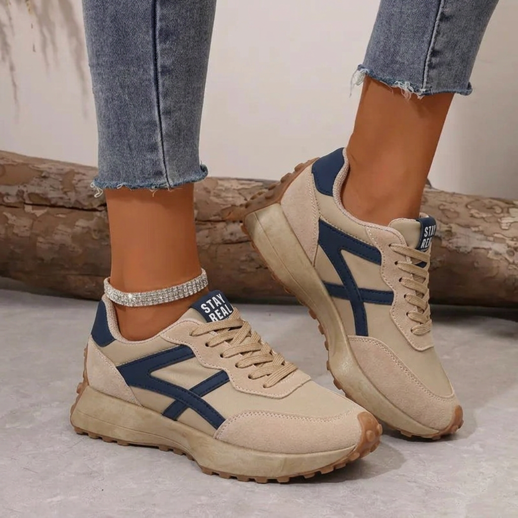Ebba | Sneakers Dam med snörning och retrodesign