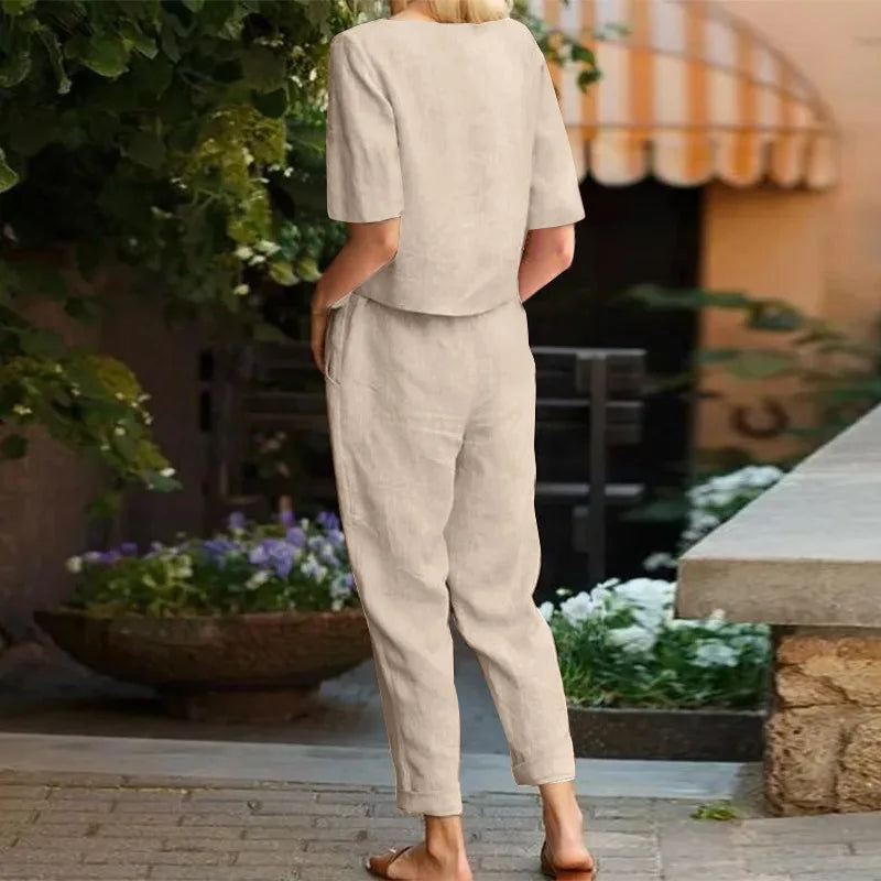 Damlinneset, blus och byxor, sommar