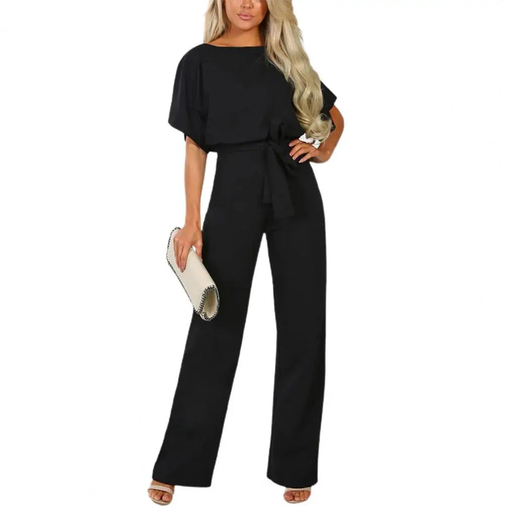 Elegant damjumpsuit med vida ben och bälte