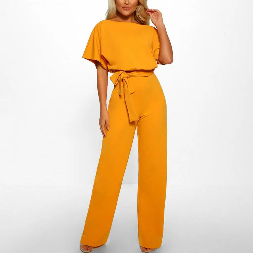 Elegant damjumpsuit med vida ben och bälte