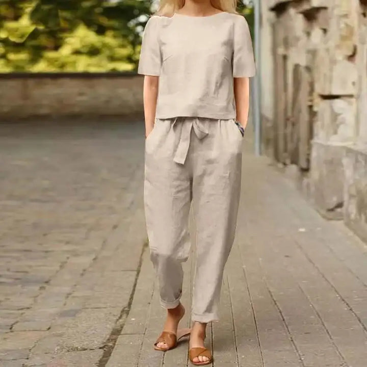 Damlinneset, blus och byxor, sommar