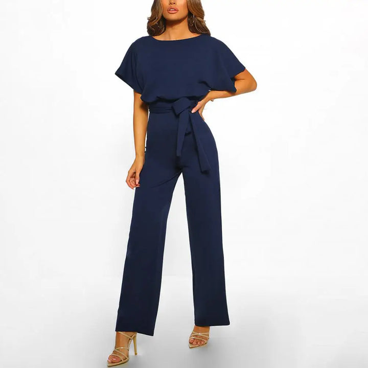 Elegant damjumpsuit med vida ben och bälte