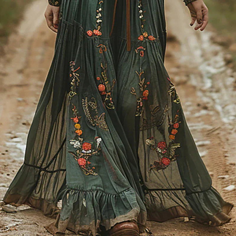 Boho maxiklänning med broderi och långa ärmar för kvinnor