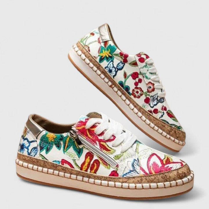 Wilma | Skor Dam med slip-on-design och hälrem