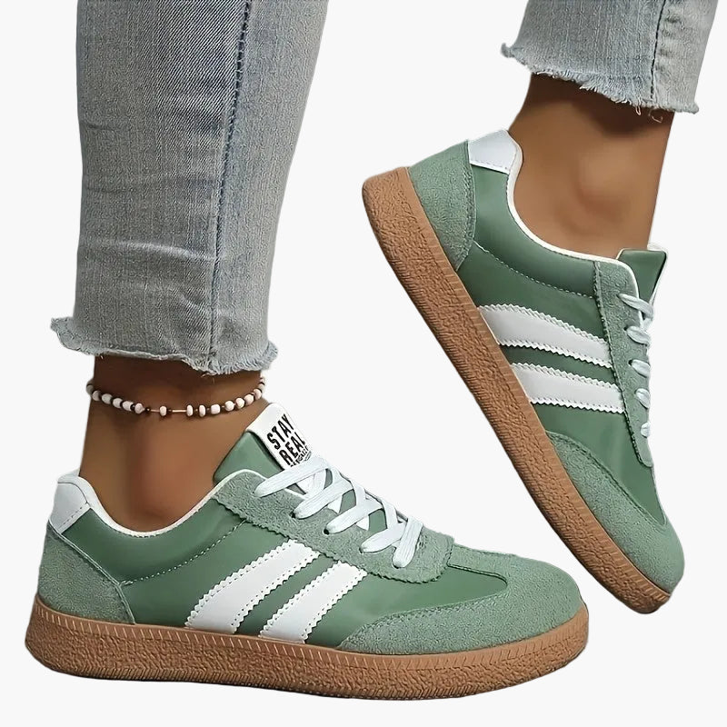 Linnea | Sneakers Dam i retrostil med snörning