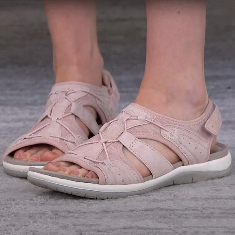 Ortopediska öppna sandaler med bred rem för kvinnor