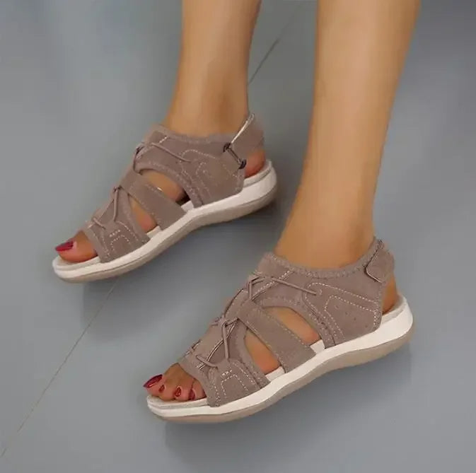 Ortopediska öppna sandaler med bred rem för kvinnor