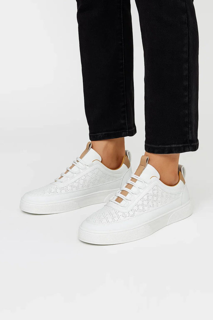 Stig | Sneakers Herr med perforerad ovandel och snörning