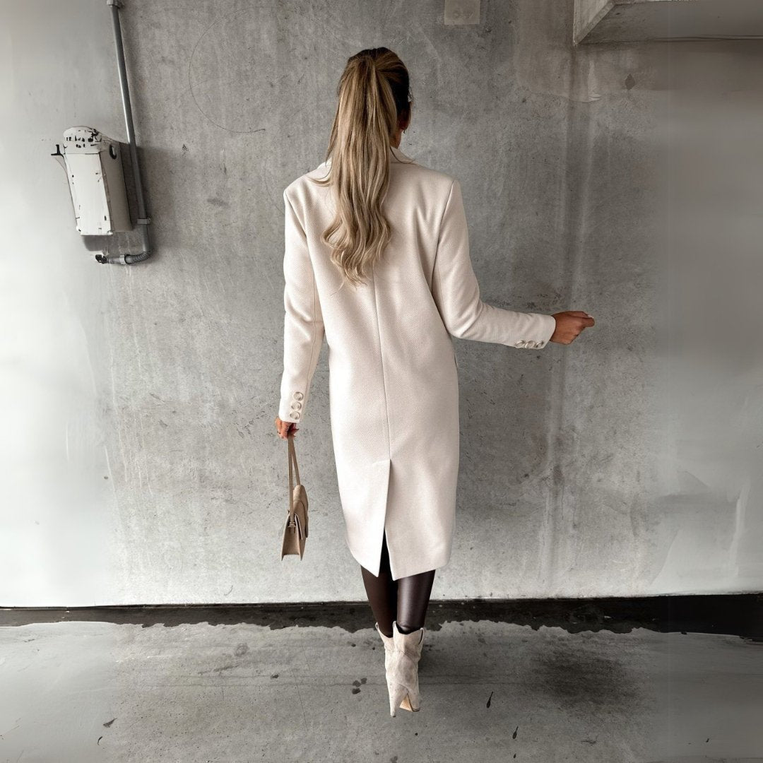 Astrid | Vinterkappa dam skräddad med knappstängning