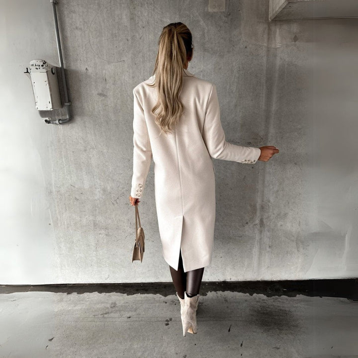 Astrid | Vinterkappa dam skräddad med knappstängning